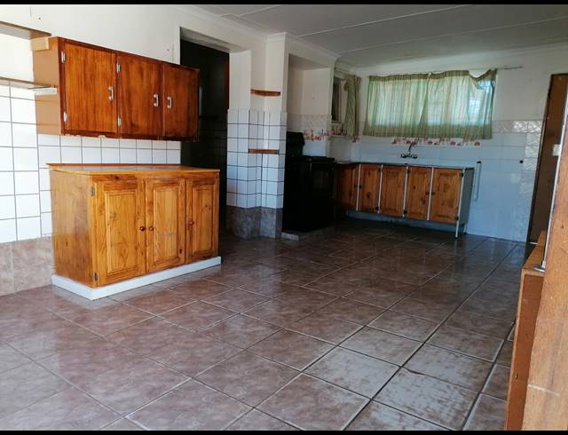3 BEDROOM FREESTANDING FOR SALE IN STILFONTEIN EXT 3